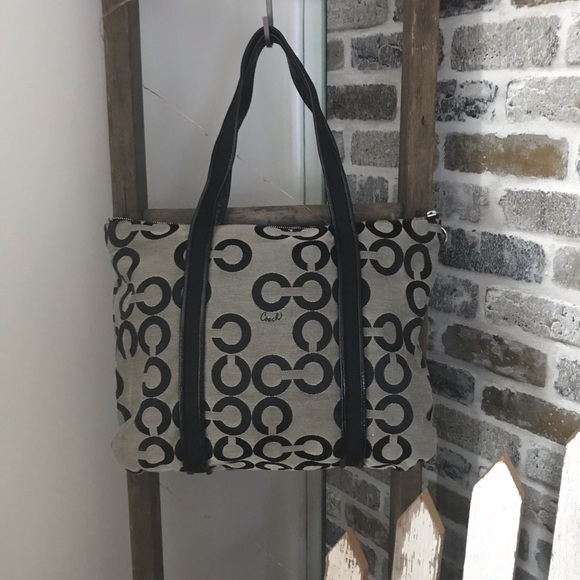 Coach Poppy Tote - Picture 2 of 3